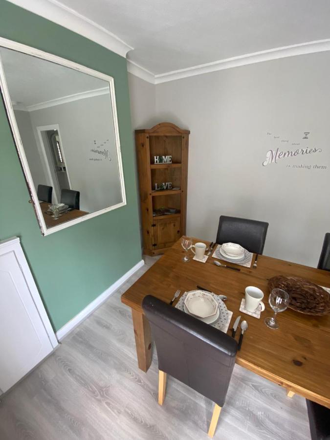 Mairead - Cosy Property In Gaeltacht Quarter Belfast Esterno foto